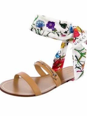 Gucci NEW EU37 Tan Leather Ankle-Tie Flat floral Sandal with Floral Scarf tie